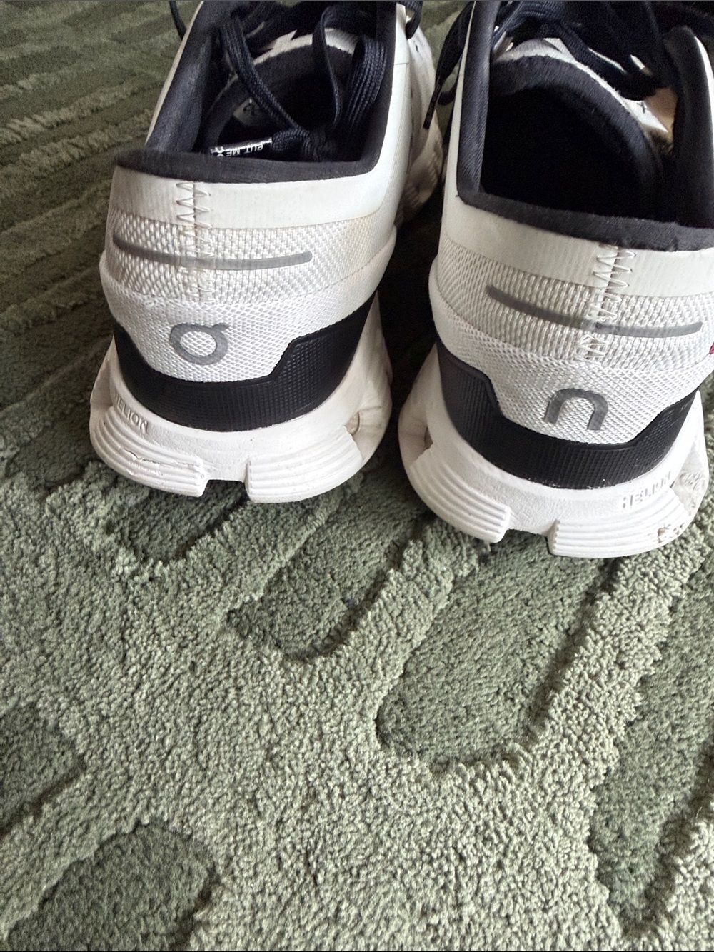 On Cloud trainers - Picture 3 of 4